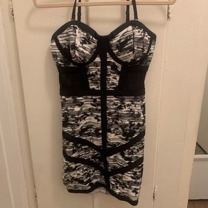 Material Girl Mesh Panel Dress w/ Adjustable Straps- Size M (Juinior’s)